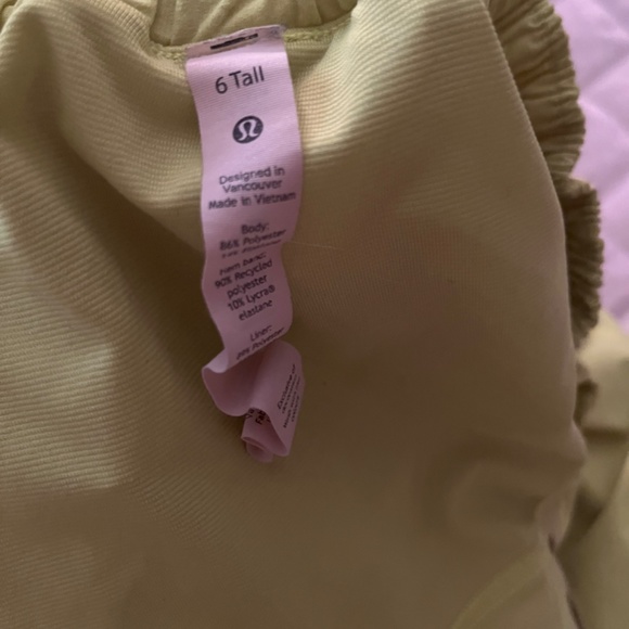 lululemon hotty hots (size 6 L) - Picture 4 of 4
